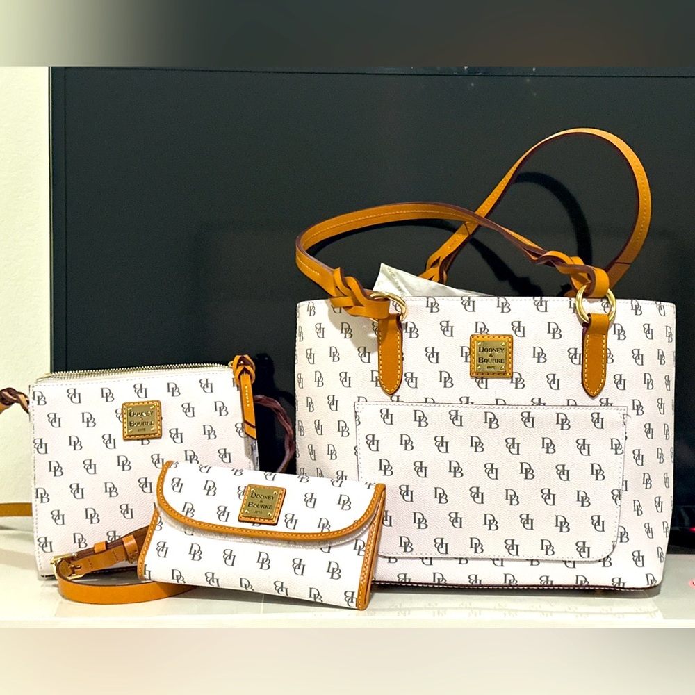 New Collection! Dooney and Burke, Blakely Penny Crossbody, tote and wallet